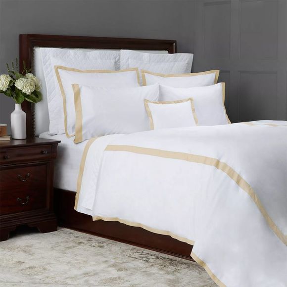 Matouk Oberlin Boudoir Sham White/Champagne - NWT $64 - Picture 2 of 2